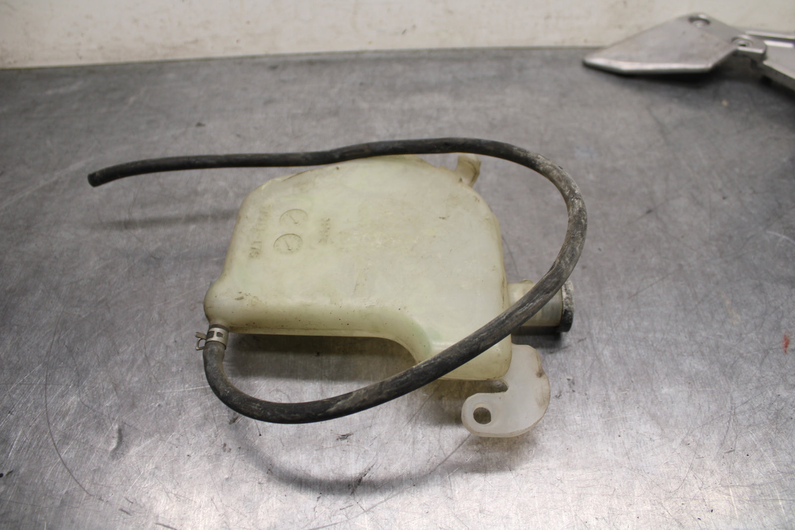 03 SUZUKI SV650S COOLANT WATER TANK RESERVOIR BOTTLE BB130
