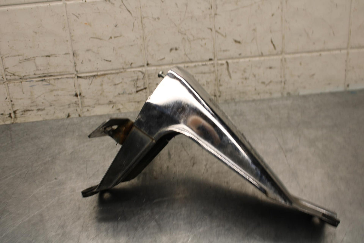 75 SUZUKI GT 550 REAR BACK TAIL LIGHT MOUNT BRACKET BB67