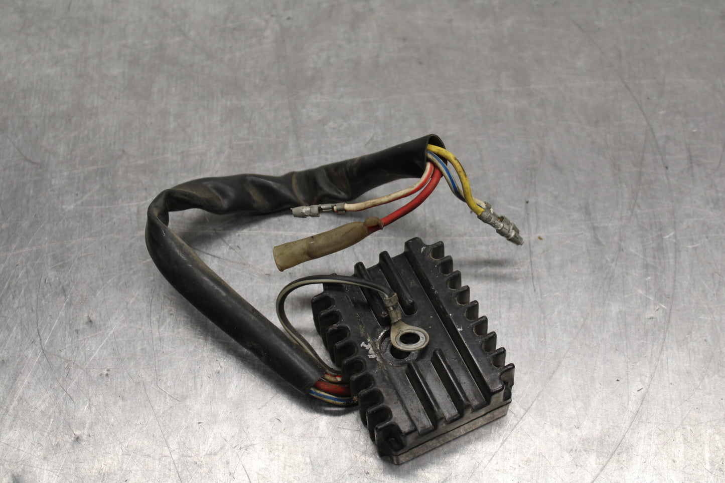 78 SUZUKI GS550E RECTIFIER VOLTAGE REGULATOR BB133