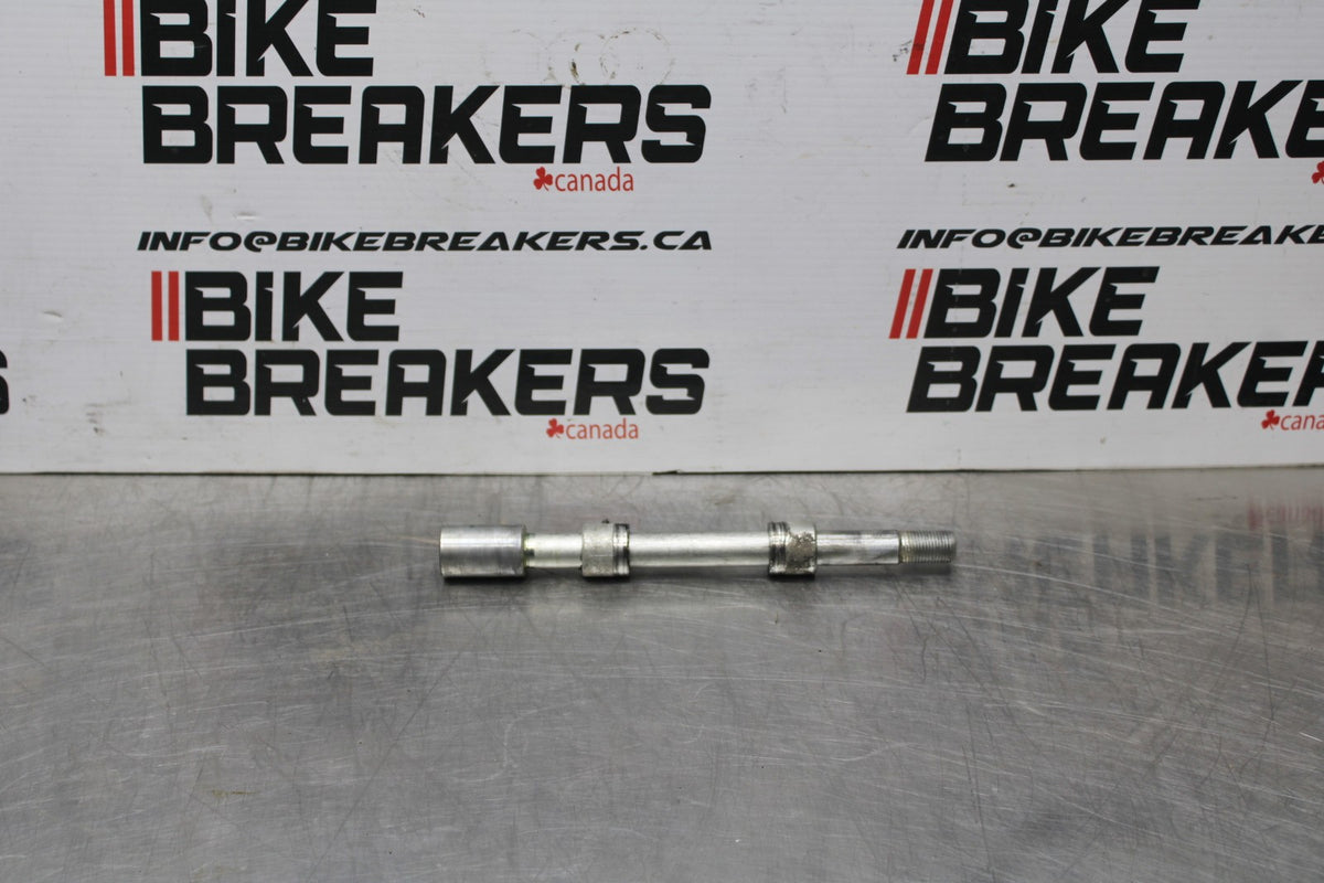 18 HONDA CB500F FRONT WHEEL RIM AXLE PIVOT BOLT BB861