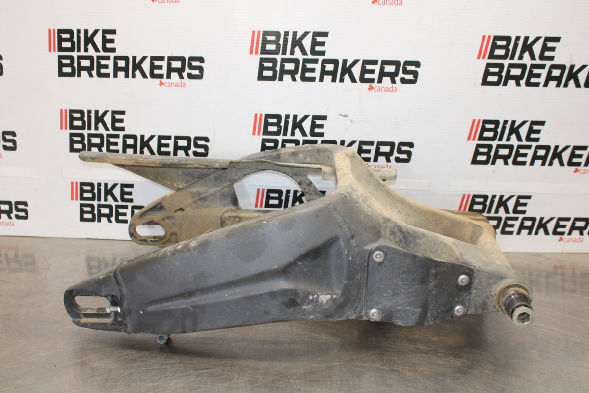 08 KAWASAKI ZX6R REAR SWINGARM BACK SUSPENSION SWING ARM BB896