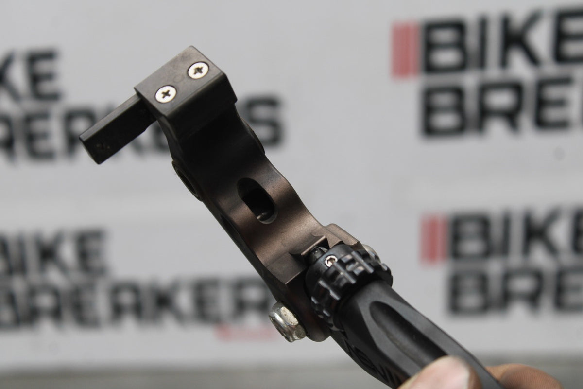 08 KAWASAKI NINJA ZX10R ASV RIGHT CLIPON HANDLEBAR BRAKE LEVER BB902