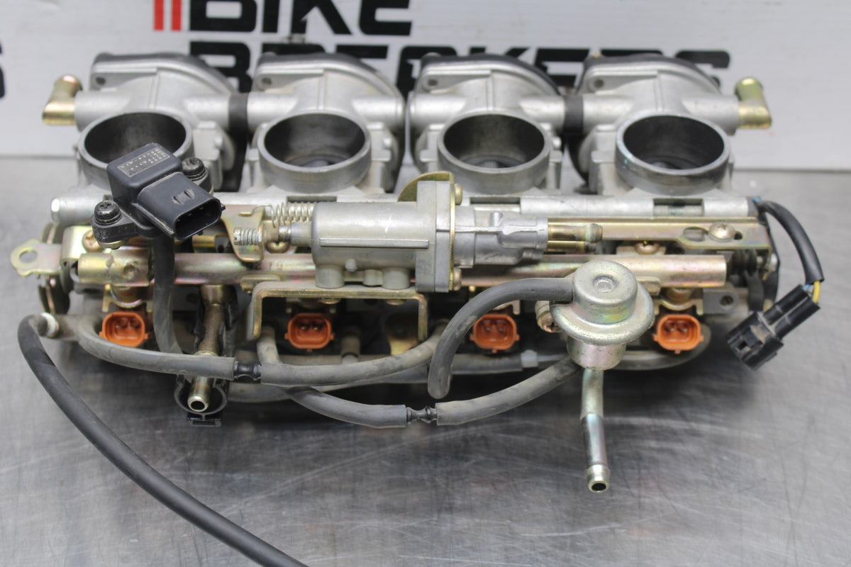 05 YAMAHA YZF R6 MAIN FUEL INJECTORS / THROTTLE BODIES BB814