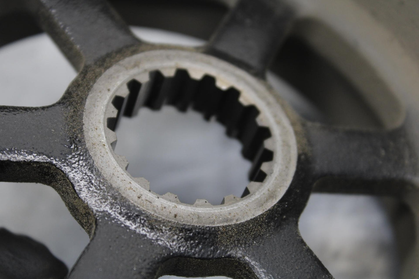 06-14 YAMAHA ROADLINER S XV1900S FRONT SPROCKET BB619