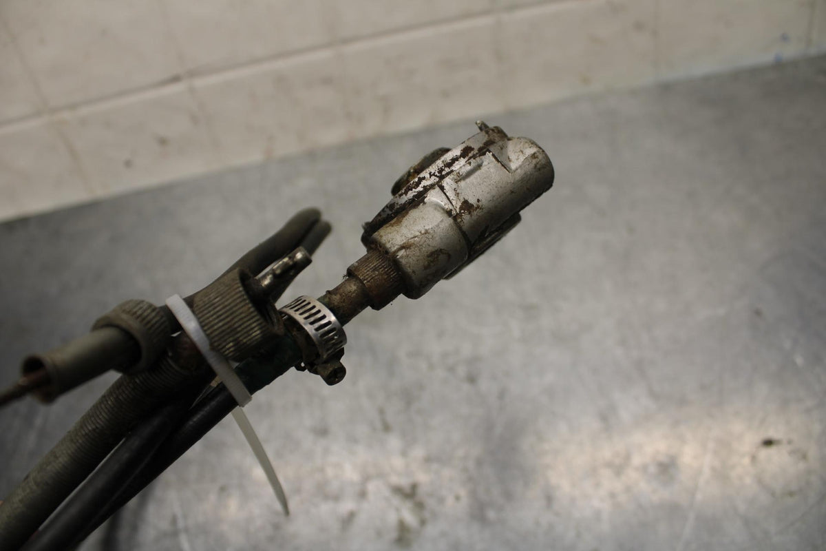 75 SUZUKI GT 550 SPEEDOMETER DRIVE SPEEDO LINE BB72
