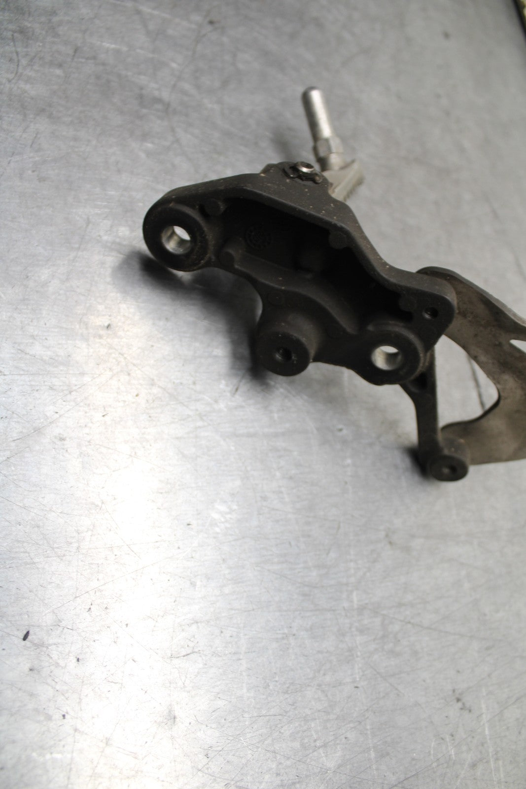 24 KAWASAKI NINJA 500 ABS LEFT REARSET REAR SET DRIVER FOOT PEG REST STOP BB744