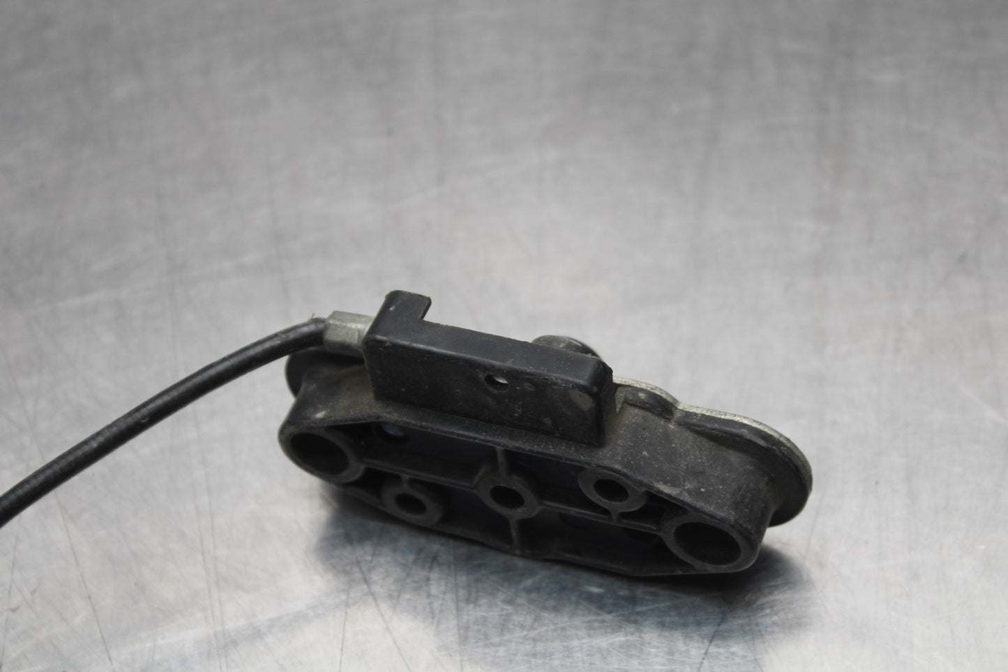 07-08 KAWASAKI NINJA ZX6R REAR PASSENGER SEAT LATCH LOCK ASSEMBLY BB203