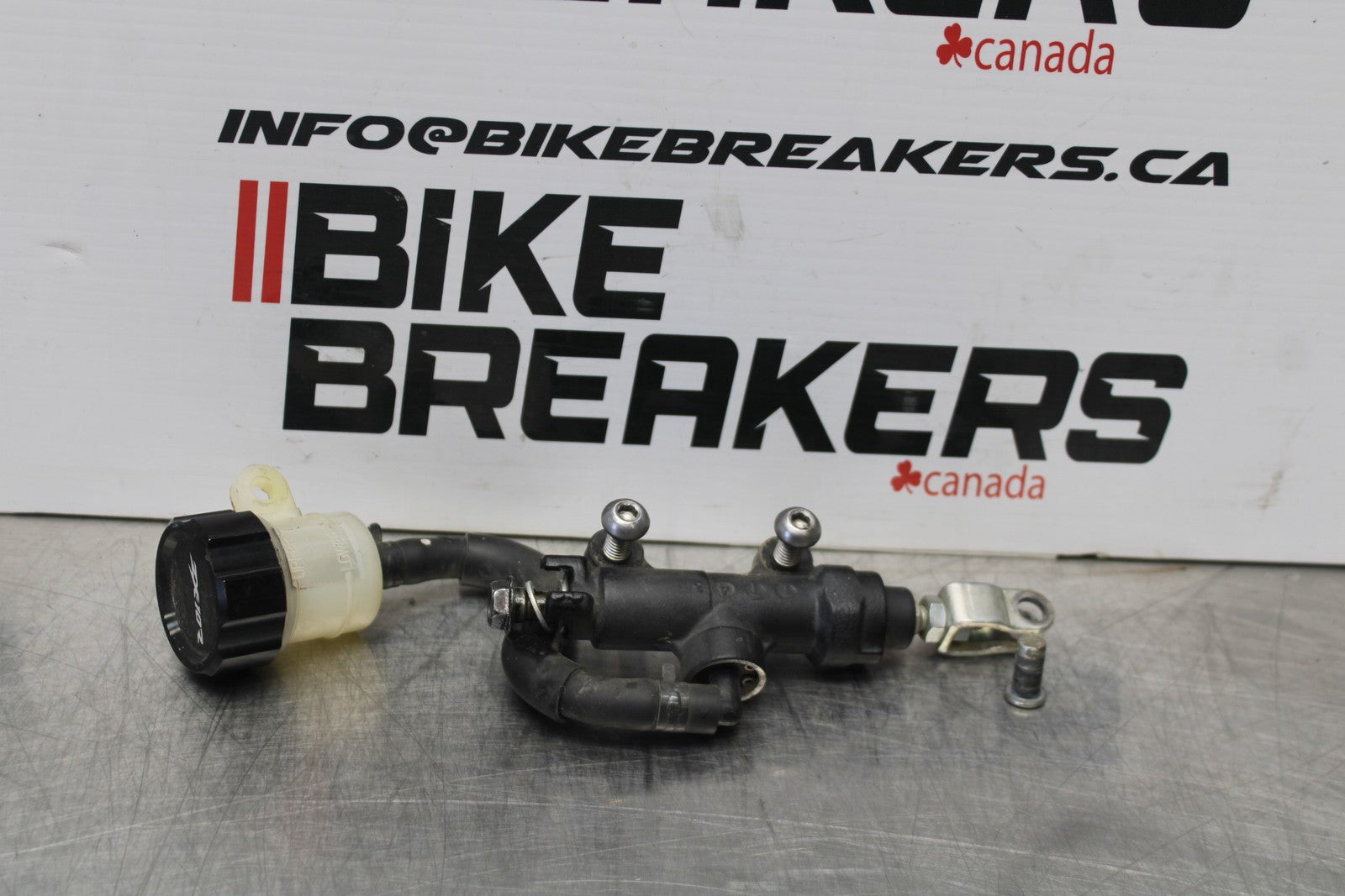 08 KAWASAKI NINJA ZX10R REAR BACK BRAKE MASTER CYLINDER W RESERVOIR BB201