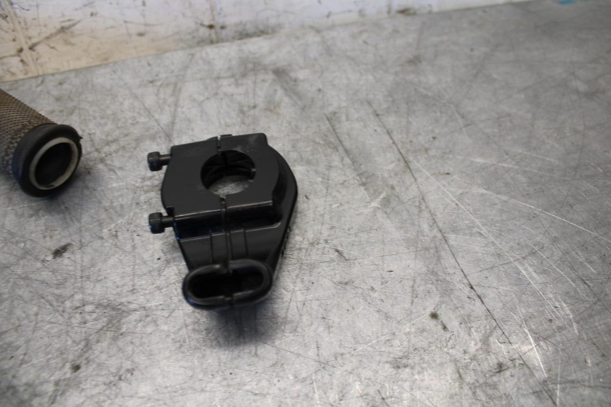 2009 Yamaha YZF R6 THROTTLE CABLE LINE HOUSING GUIDE 3XW-26282-01-00 BB532