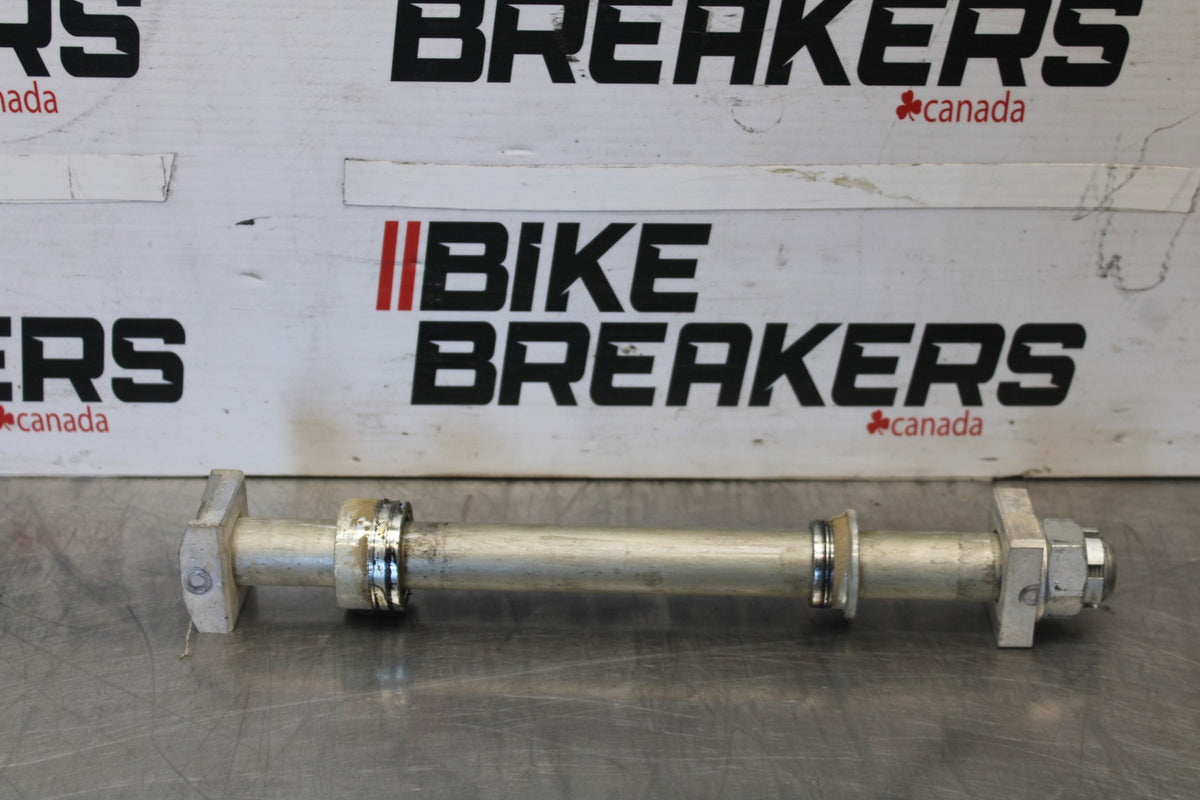 24 KAWASAKI NINJA ZX6R ZX636 ABS 40TH ANNIVERSARY EDITION REAR BACK AXLE BB911