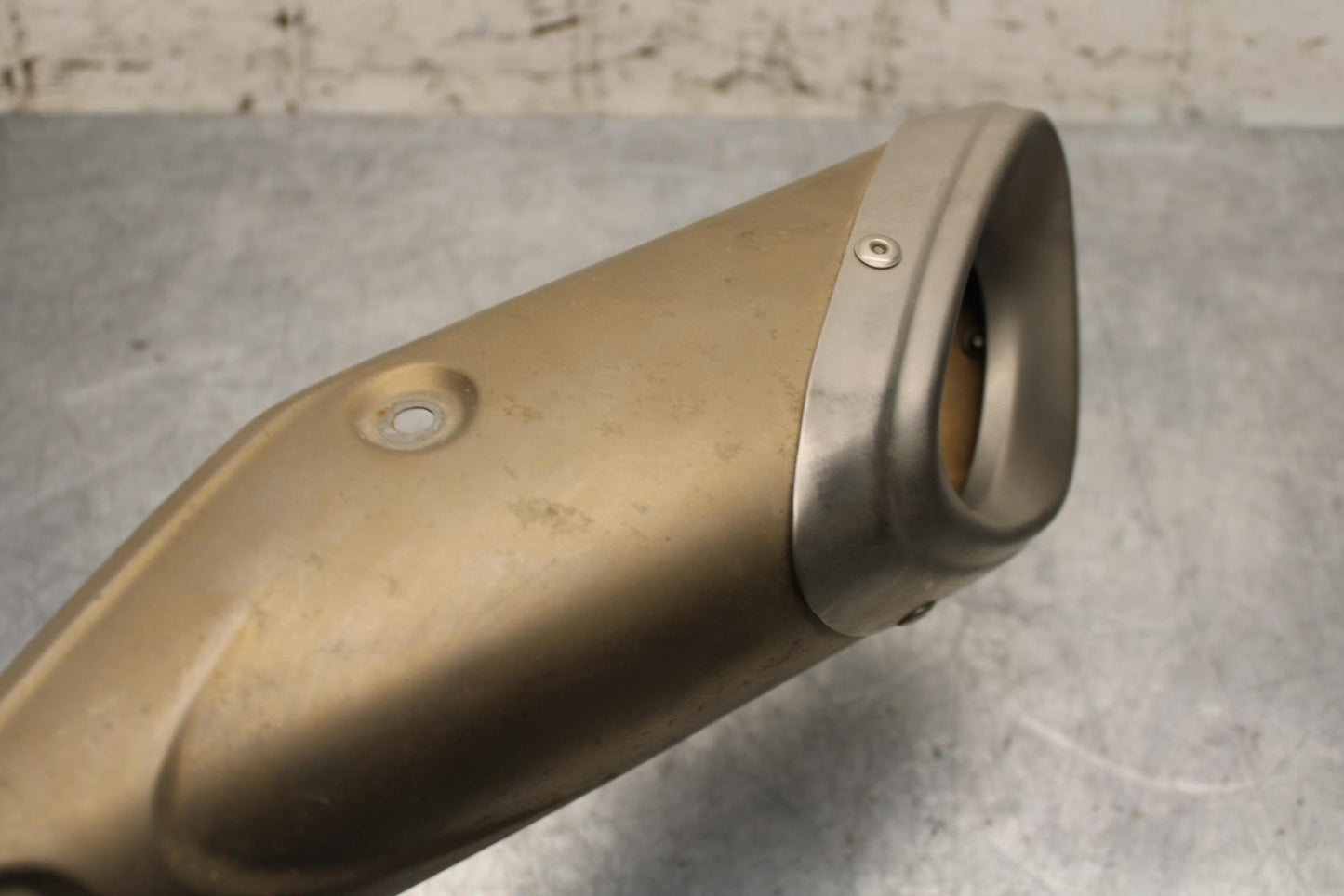 2015 Yamaha FZ09 REAR BACK MUFFLER EXHAUST PIPE COVER HEAT SHIELD GUARD BB69