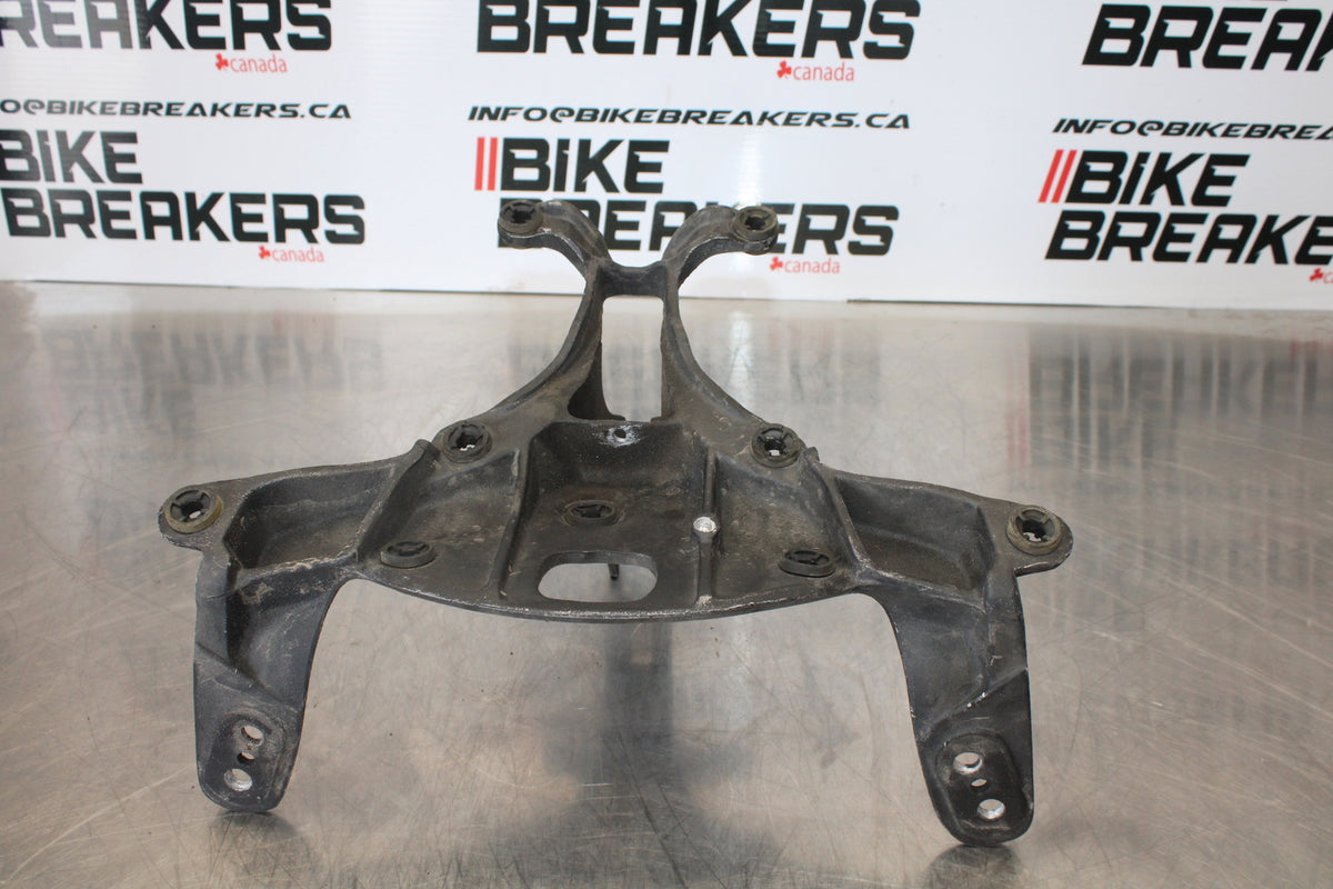 07-08 YAMAHA YZF R1 UPPER FAIRING MIRROR GAUGES STAY BRACKET BB160