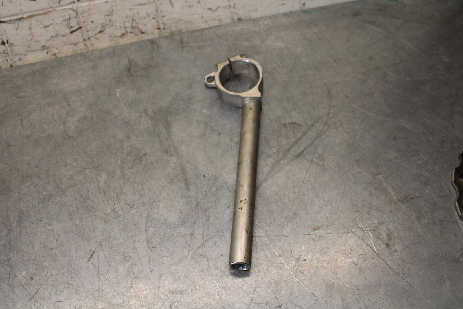 2011 Kawasaki Ninja ZX10R ZX1000K ABS RIGHT CLIP ON HANDLEBAR 46003-0193 BB555