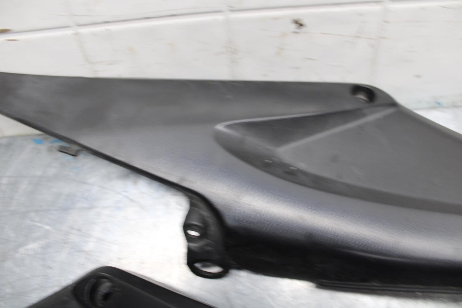 05-06 HONDA CBR600RR RIGHT LEFT GAS FUEL TANK PANELS COVERS TRIM  BB444