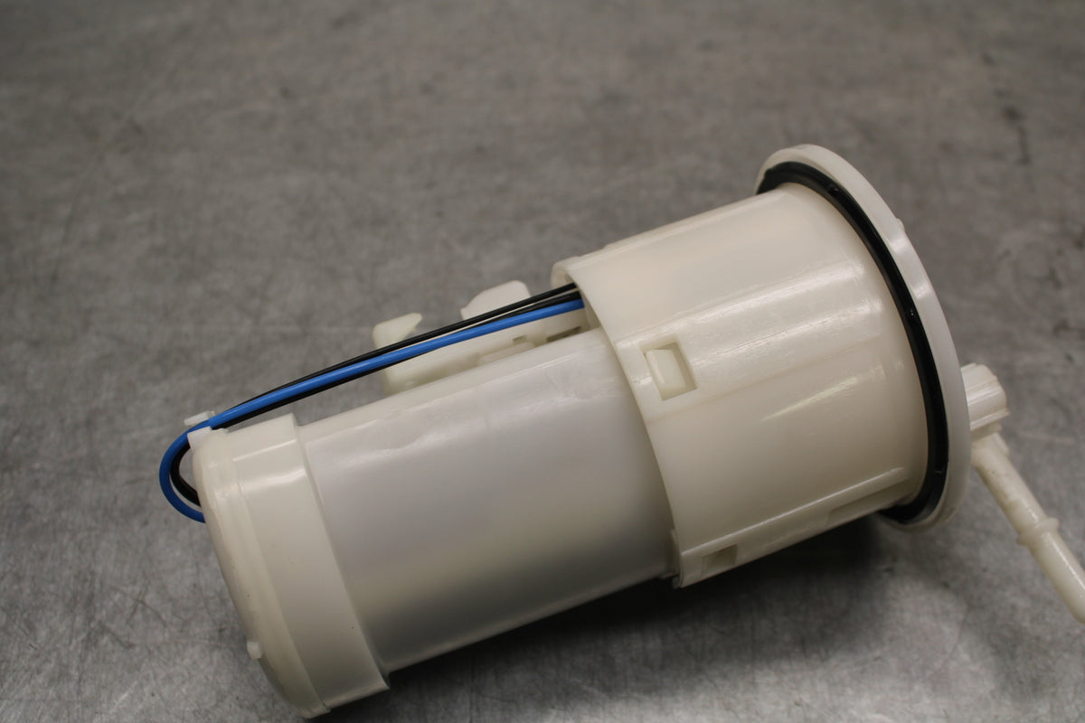 07-08 YAMAHA YZF R1 FUEL PUMP GAS PETROL SENDER UNIT 4C8-13907-01-00 BB675