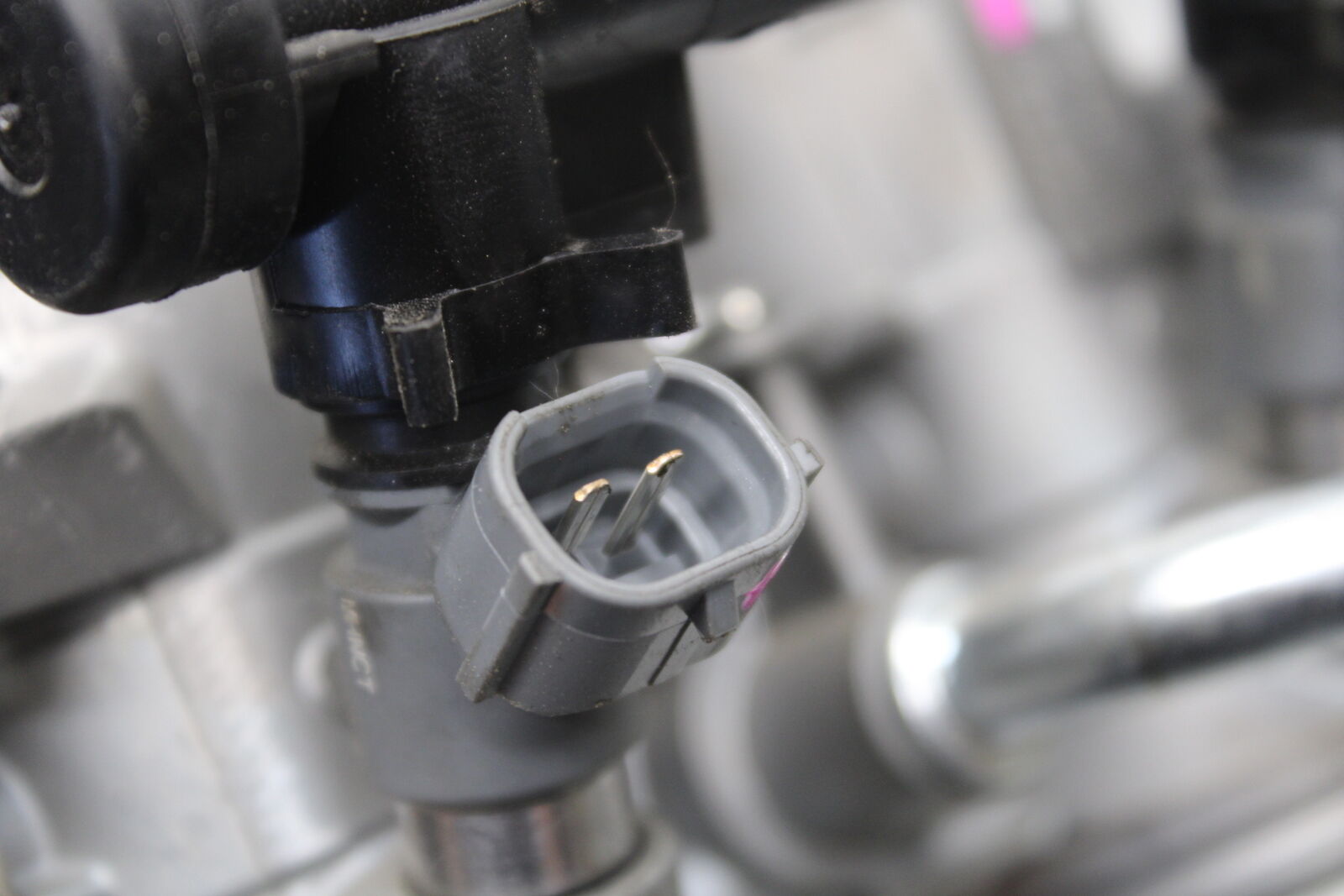 18-23 KAWASAKI NINJA 400 MAIN FUEL INJECTORS / THROTTLE BODIES BB660