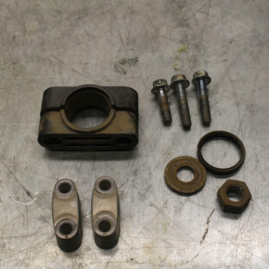 06-20 YAMAHA RAPTOR 700 YFM700R STEERING HARDWARE STAY BRACKET RISER CLAMP BB414