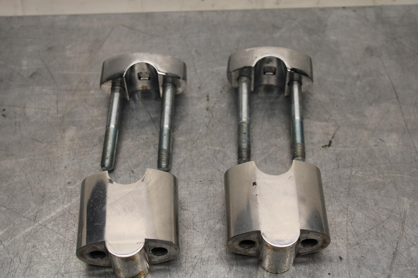 2006 Kawasaki Vulcan 900 VN900B Classic HANDLEBAR RISERS BB585