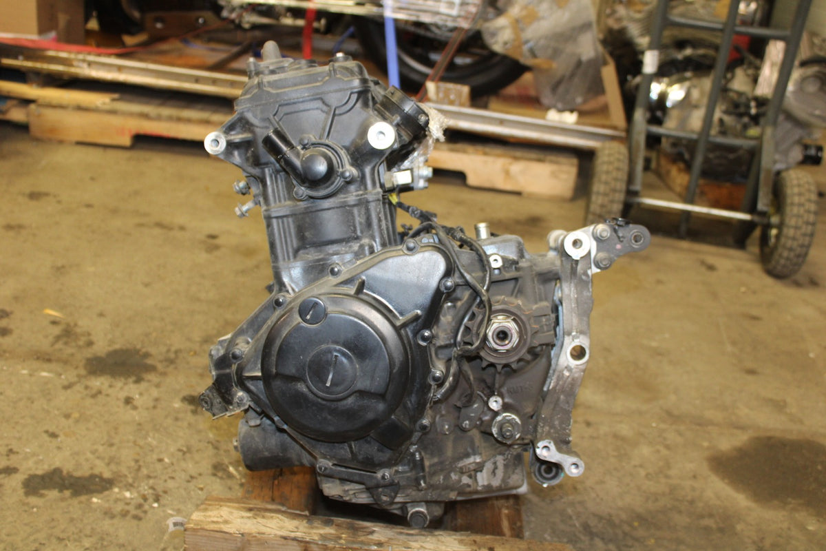 18-23 KAWASAKI NINJA 400 EX400 ABS ENGINE MOTOR only 5021km!!  BB795