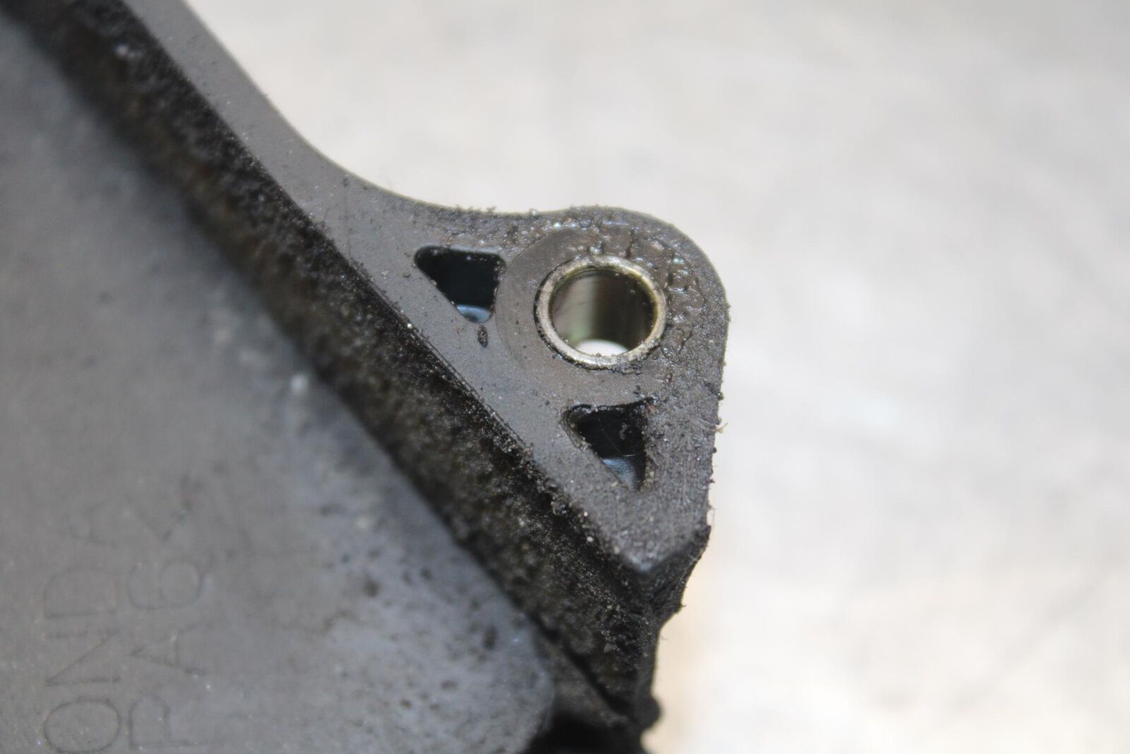2004 Honda CBR600F4i ENGINE SPROCKET COVER BB606