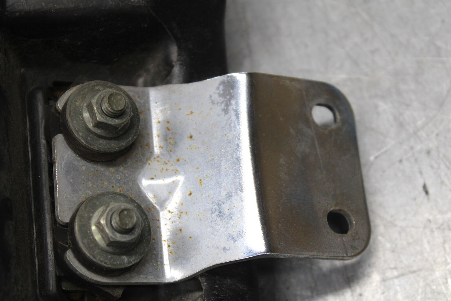 05-09 SUZUKI BOULEVARD C90 FRONT DRIVERS SEAT BB692