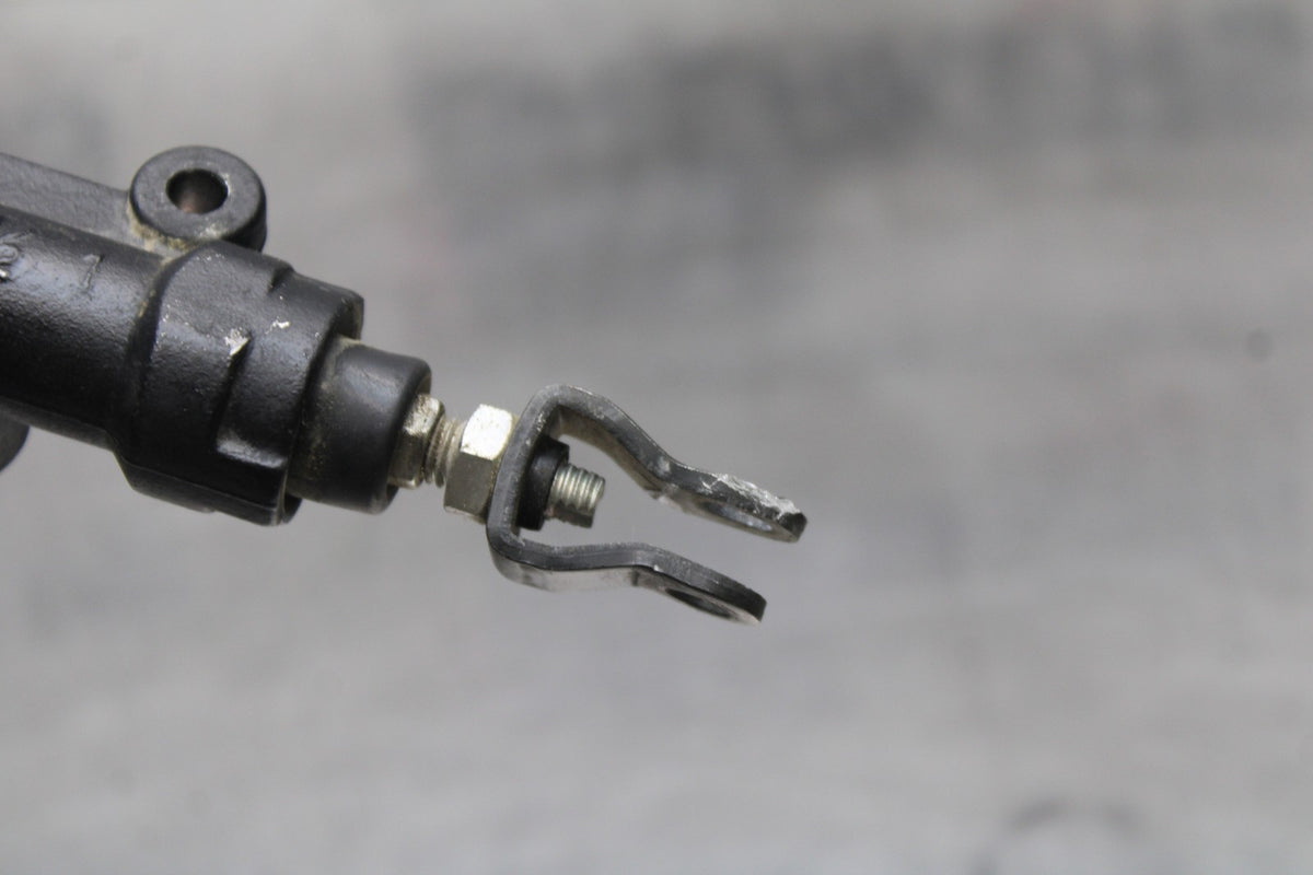 07 HONDA VTX1300R REAR BACK BRAKE MASTER CYLINDER W RESERVOIR BB825