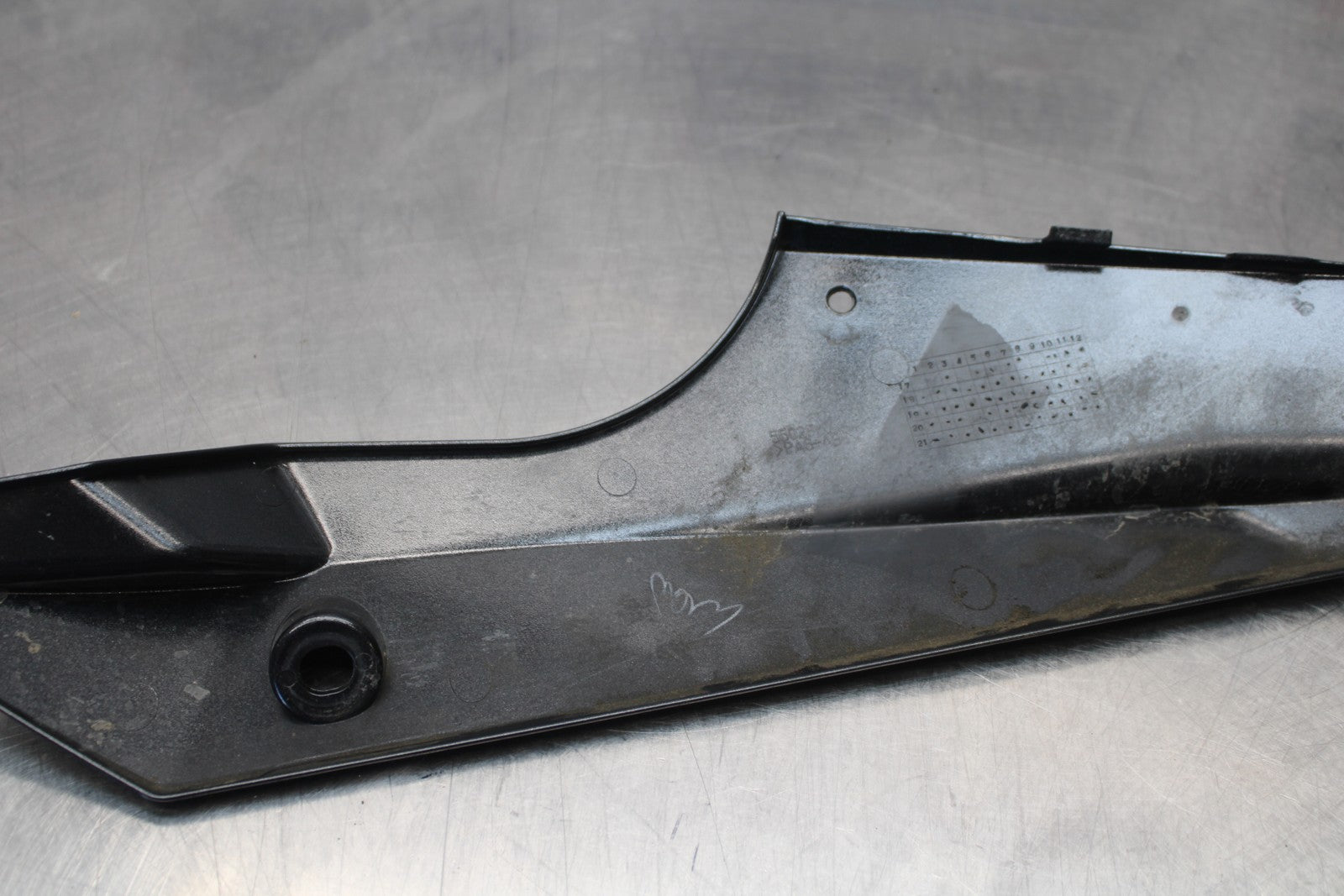 18-23 KAWASAKI NINJA 400 EX400 ABS LEFT LOWER BOTTOM BELLY SIDE FAIRING BB192