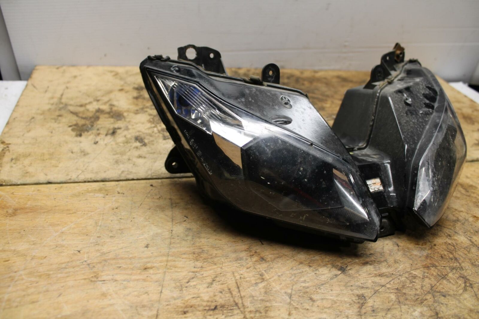 13-18 KAWASAKI NINJA ZX6R FRONT HEADLIGHT HEAD LIGHT LAMP BB349