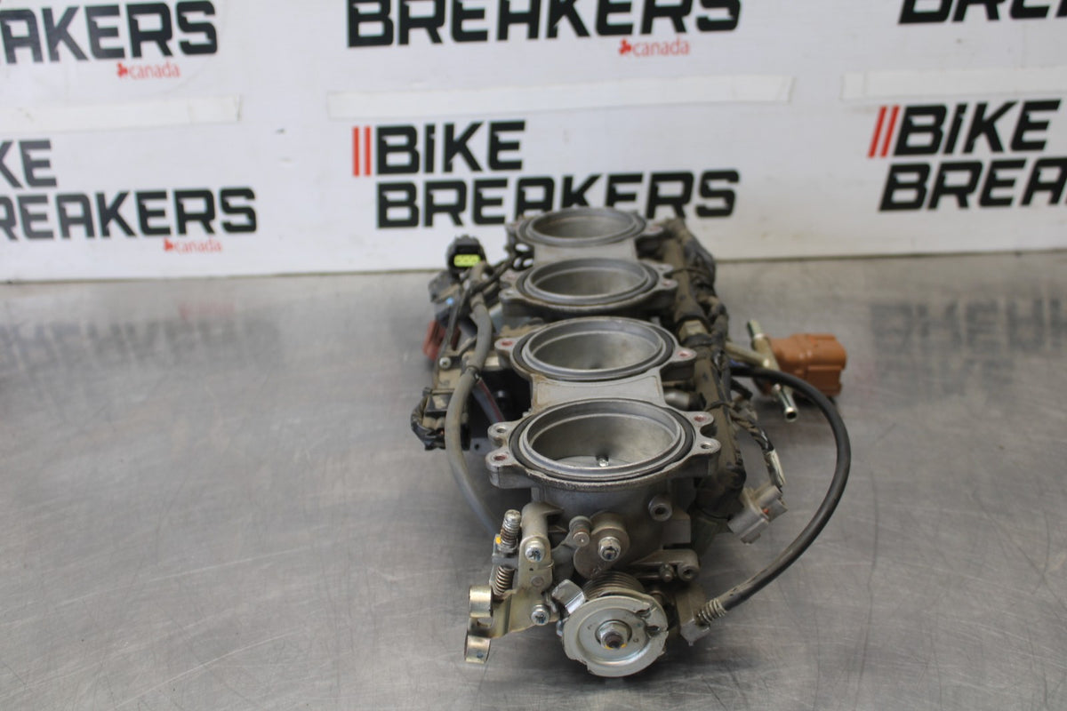 08 KAWASAKI NINJA ZX10R MAIN FUEL INJECTORS / THROTTLE BODIES BB902