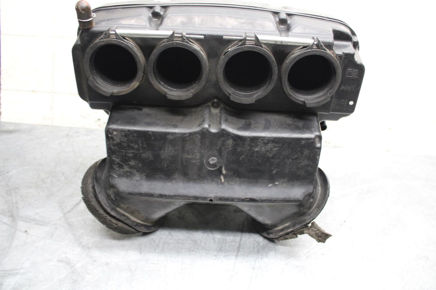 2007 Suzuki GSXR750 AIRBOX AIR INTAKE FILTER BOX 13700-02H03 BB546