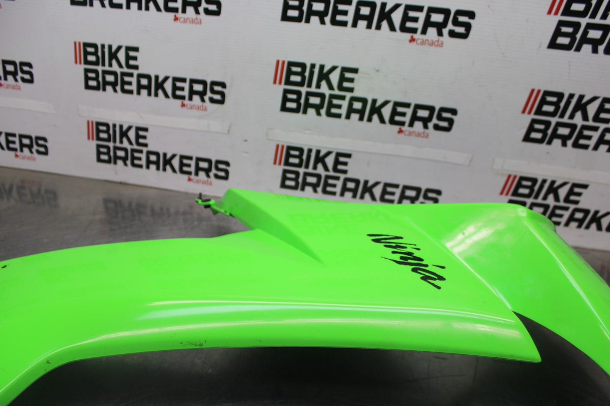 08 KAWASAKI NINJA ZX10R RIGHT MID UPPER SIDE FAIRING COWL PLASTIC BB902