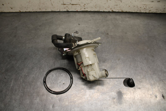 15-16 HONDA CB300F FUEL PUMP GAS PETROL SENDER UNIT BB740