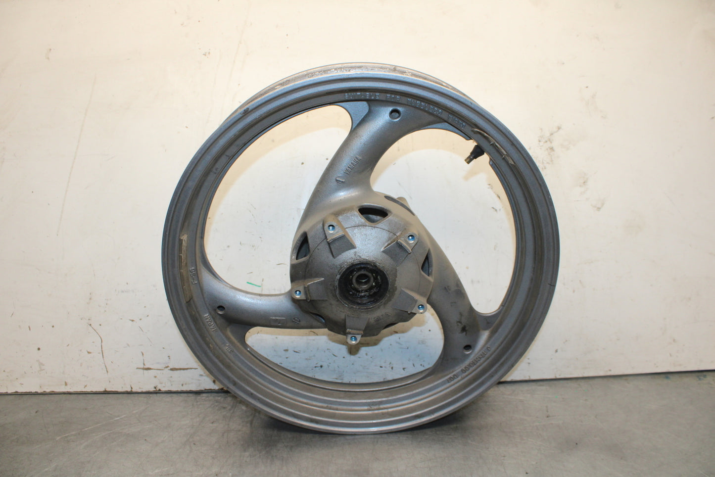 86-89 YAMAHA FJ1200 REAR WHEEL BACK RIM BB18