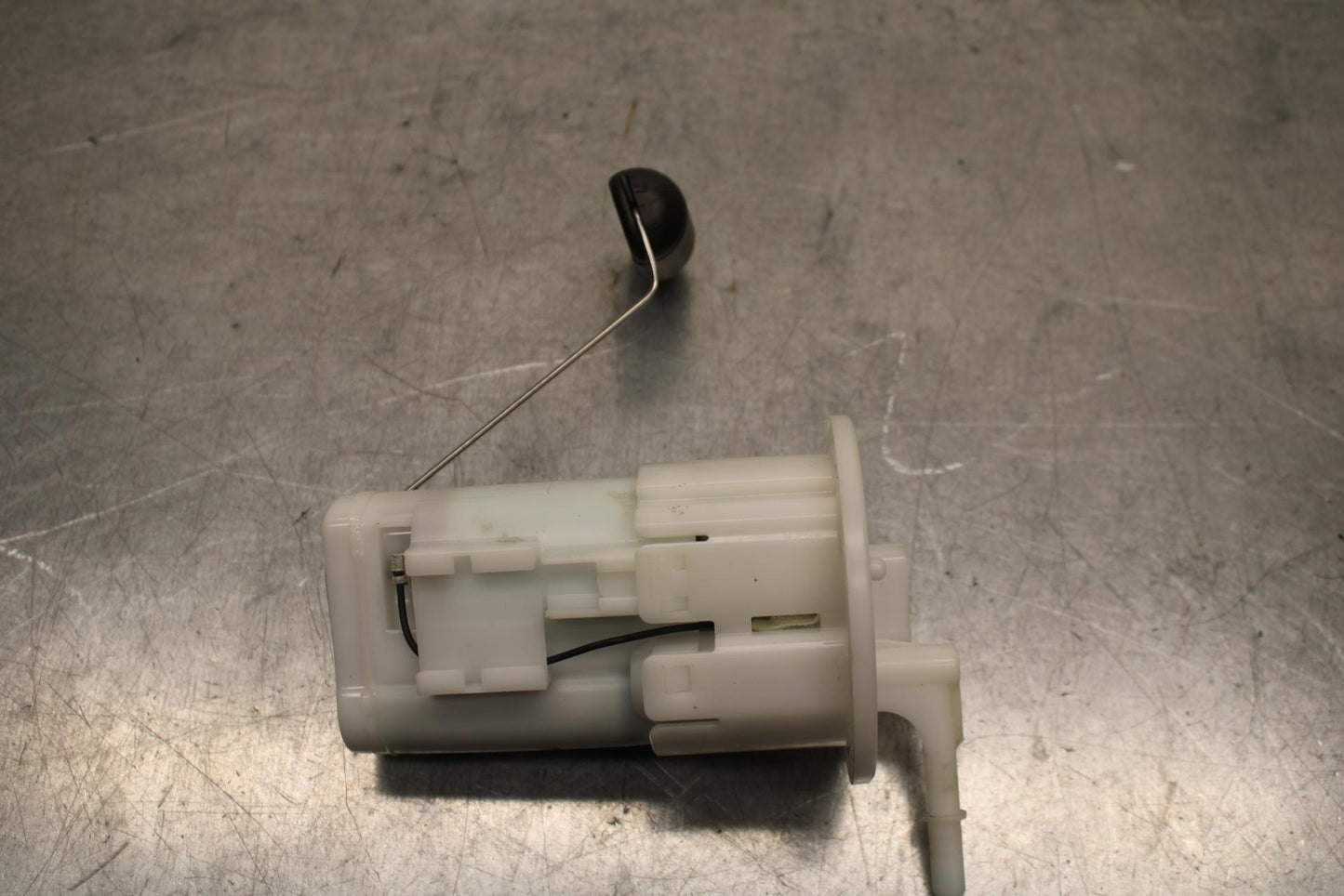 22-23 YAMAHA YZF R7 FUEL PUMP GAS PETROL SENDER UNIT BB583