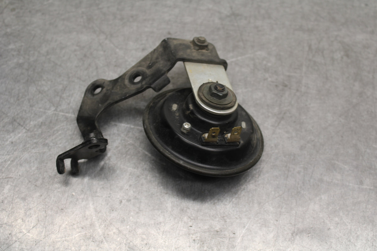 07-08 YAMAHA YZF R1 HORN SIGNAL BB675
