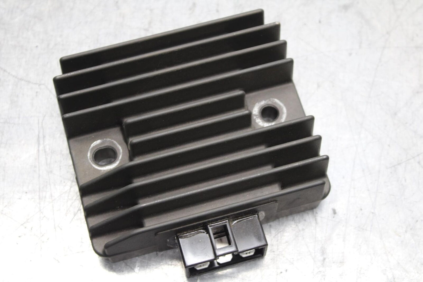 19-21 YAMAHA YZF R3 RECTIFIER VOLTAGE REGULATOR 1WD-H1960-00-00 BB588