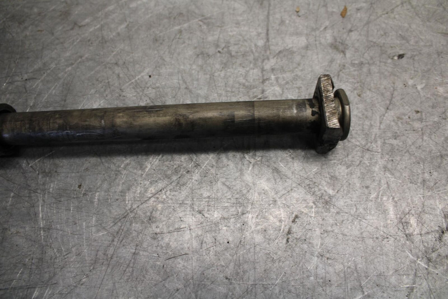 2012 Kawasaki Ninja ZX6R ZX600R REAR AXLE BACK WHEEL RIM PIVOT BOLT AXEL BB529