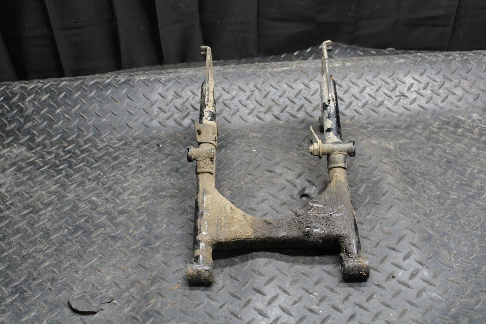 71 YAMAHA L5 SWINGARM SWING ARM SUSPENSION BB230