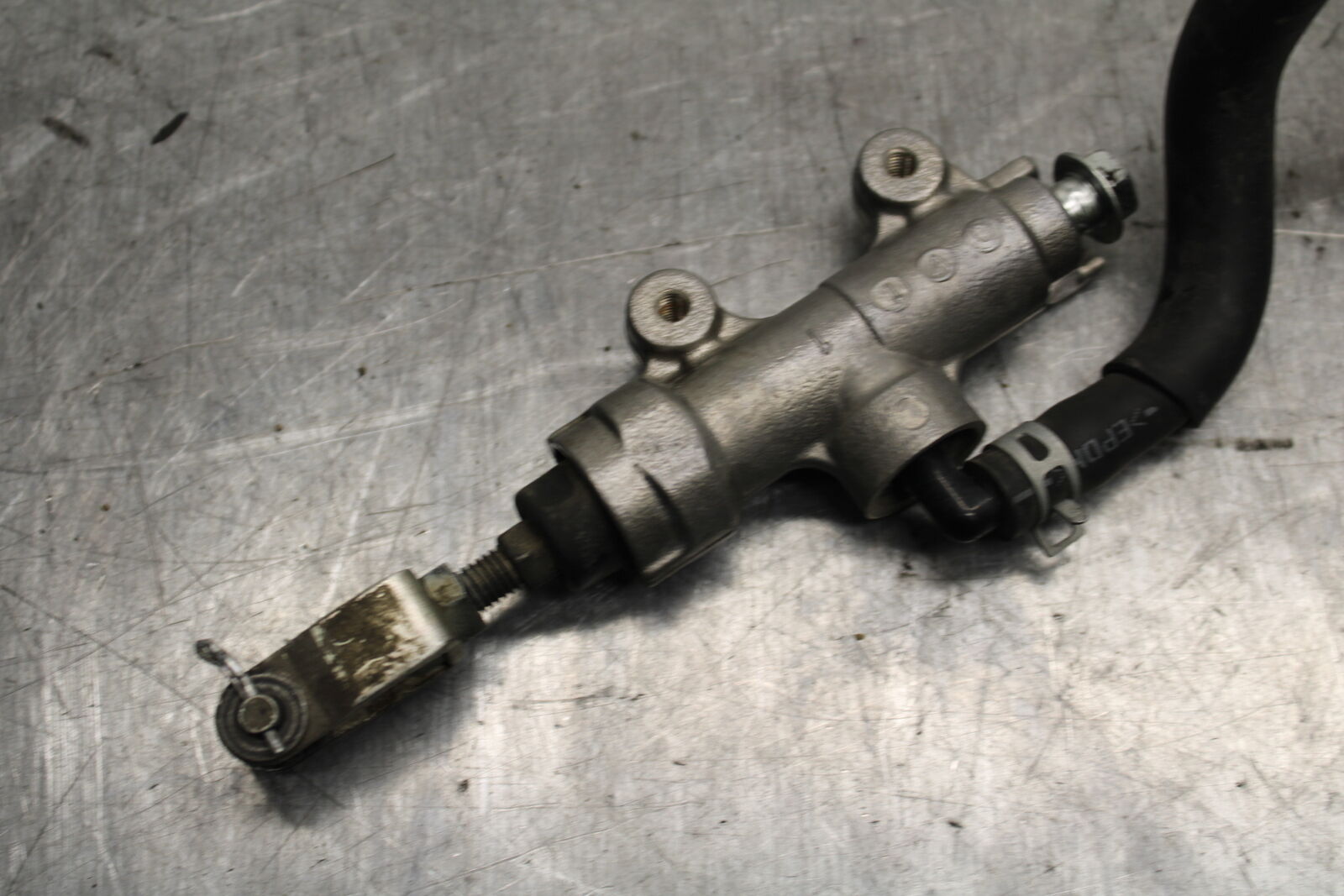 11-24 SUZUKI GSXR750 REAR BRAKE MASTER CYLINDER W RESERVOIR 69600-47H10  BB714