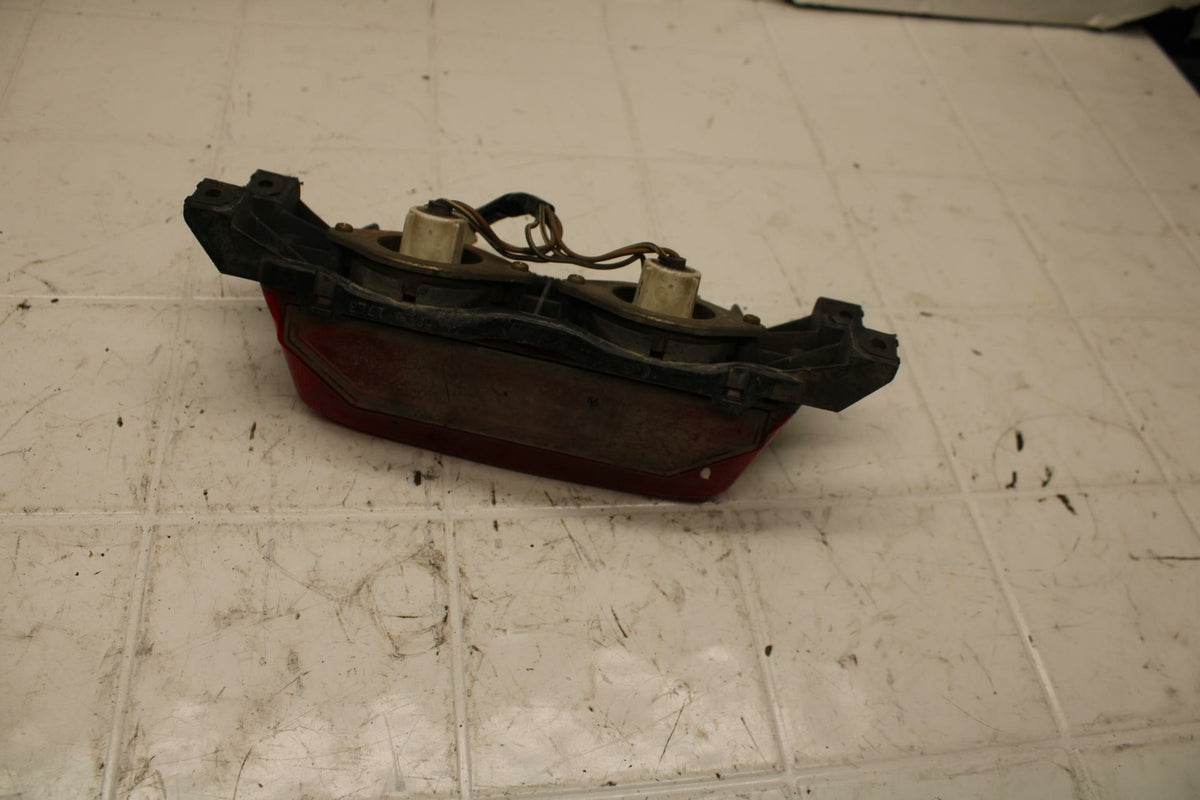93-96 SUZUKI GSXR1100W REAR TAIL TAILLIGHT BACK BRAKE LIGHT BB12