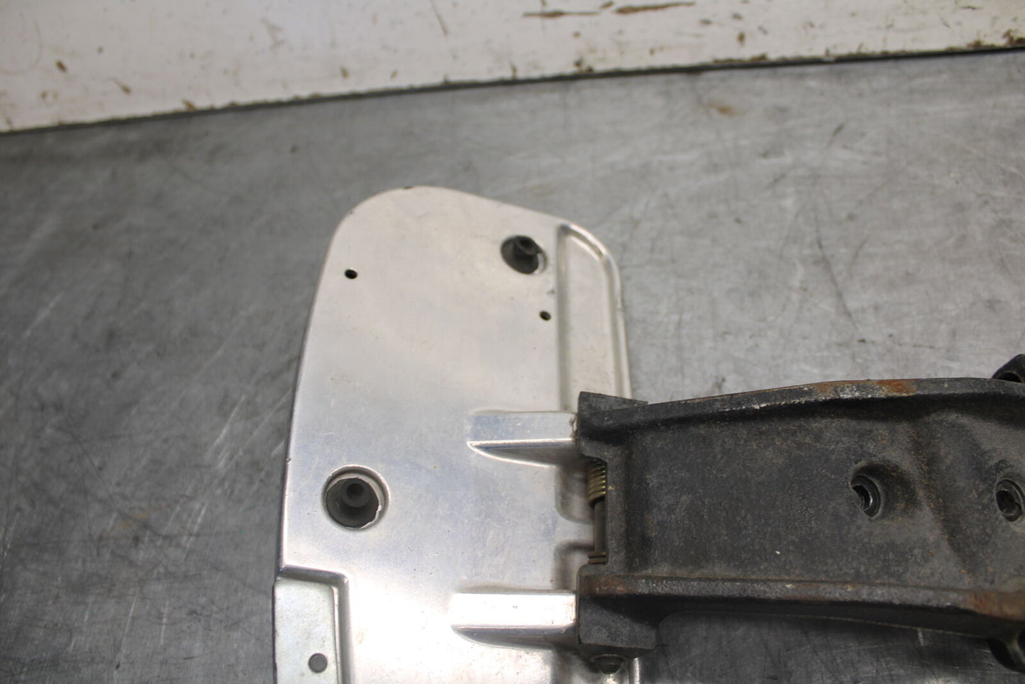 05-06 YAMAHA ROYAL STAR FRONT FOOT RESTS PEGS STEPS SET PAIR BB697