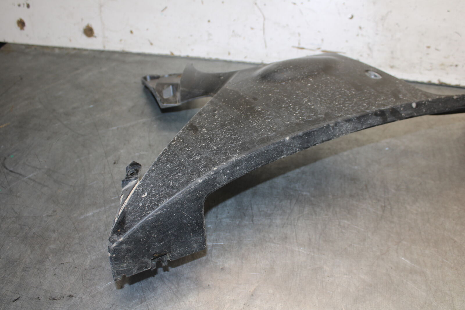 13-15 HONDA CBR500R LEFT LOWER BELLY SIDE FAIRING COWL 64320-MGZ-J00ZA  BB704