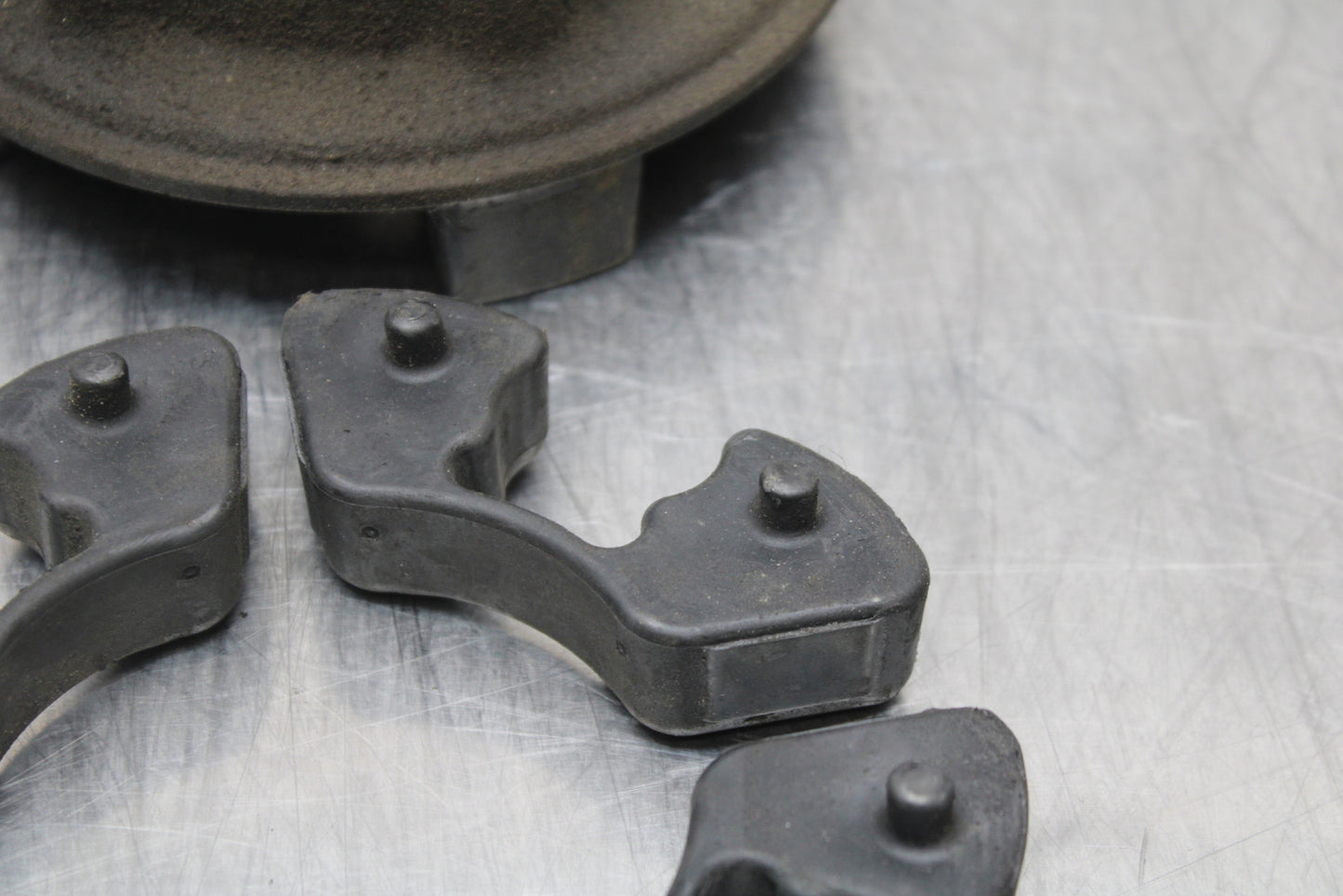 04-05 KAWASAKI NINJA ZX10R REAR HUB & SHOCK DAMPERS CUSH ABSORBERS BB163