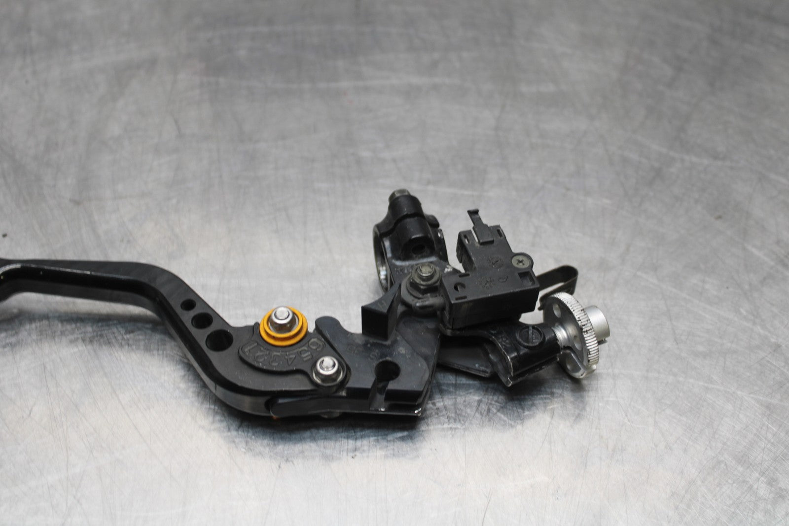 06-07 SUZUKI GSXR 600 CLUTCH PERCH MOUNT WITH LEVER  BB178