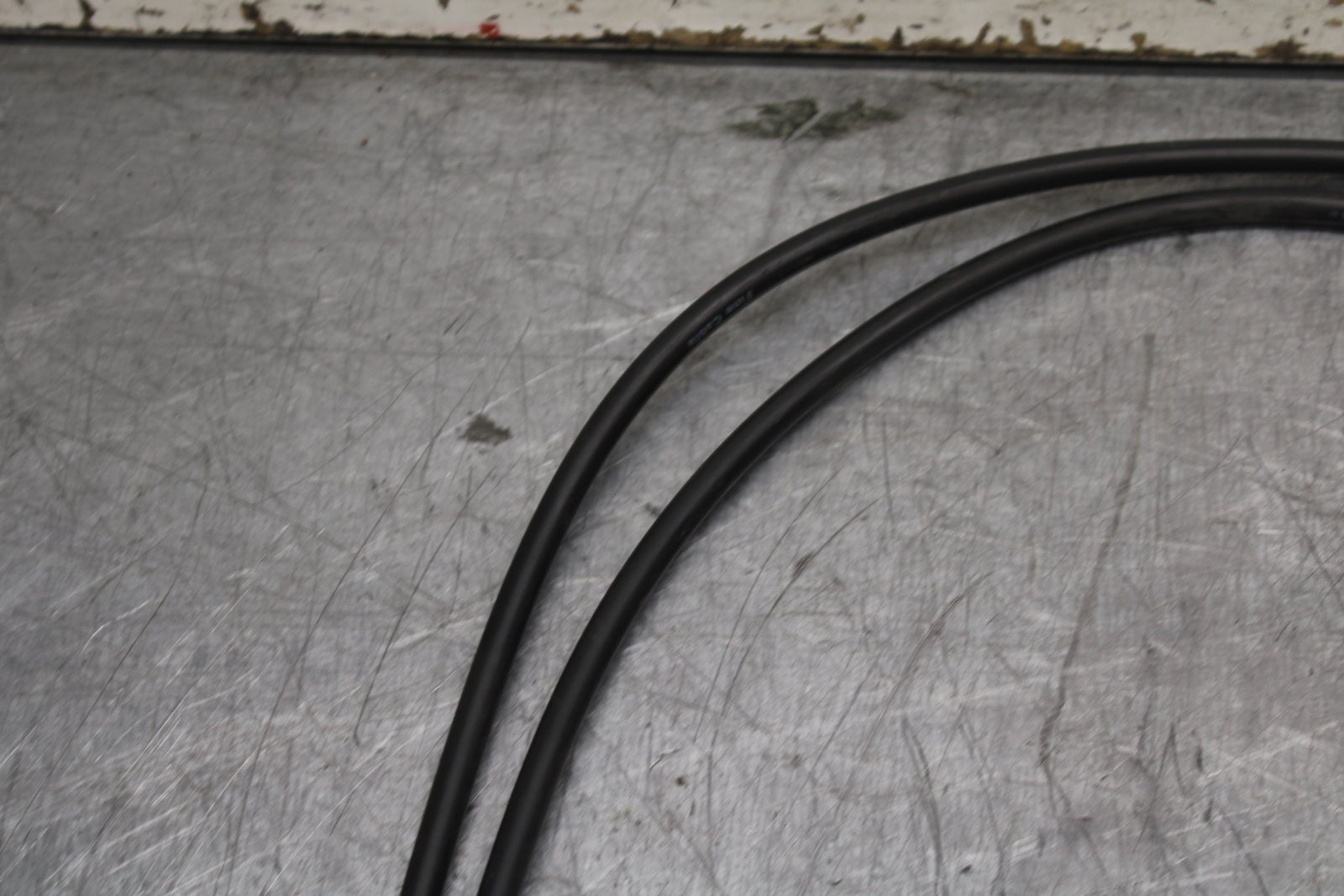 06-07 SUZUKI GSXR750 THROTTLE CABLES LINES BB110