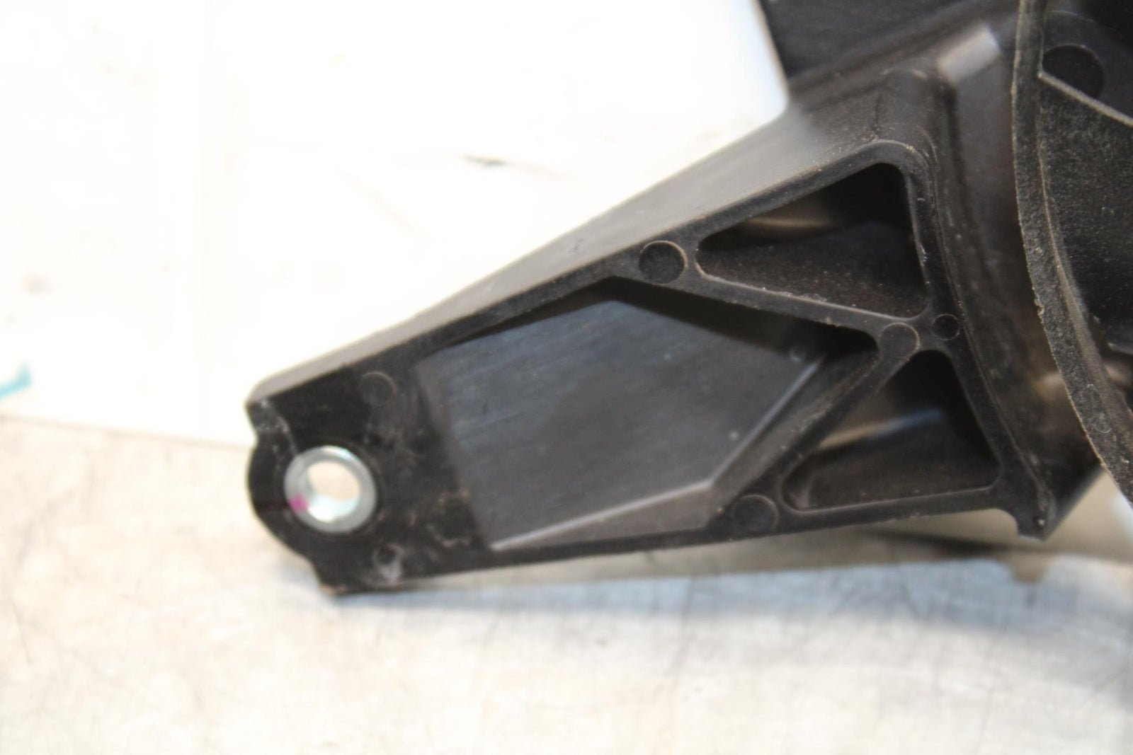 22-23 YAMAHA YZF R7 ENGINE RADIATOR COOLING FAN BB583