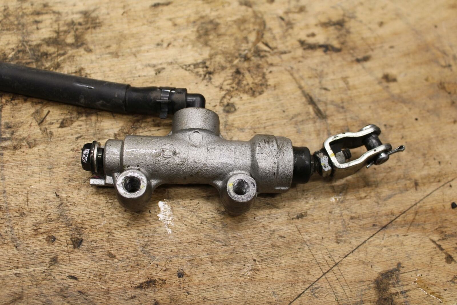 09-10 KAWASAKI ER-6N REAR BACK BRAKE MASTER CYLINDER W RESERVOIR BENT BB325