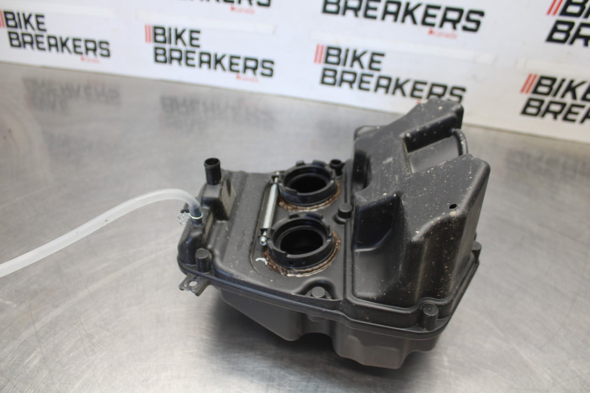 23 KAWASAKI NINJA 650 EX650 AIRBOX AIR INTAKE FILTER BOX BB920