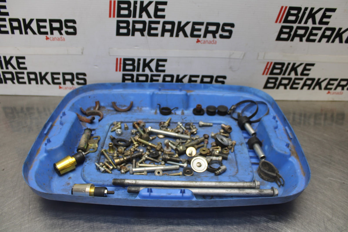 05 DUCATI SUPERSPORT 800 MOUNTING BOLTS HARDWARE SCREWS BB913