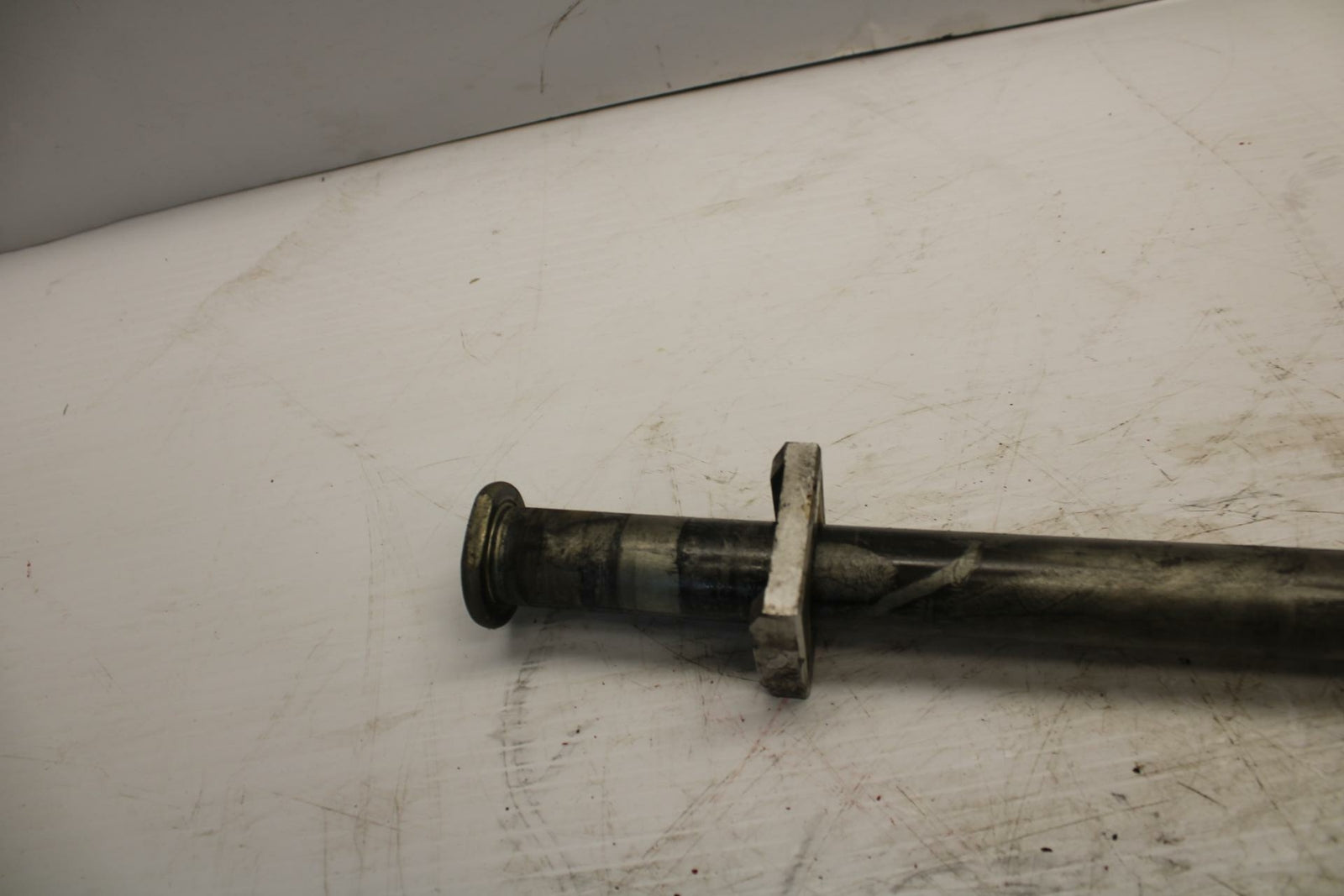 03 KAWASAKI NINJA ZX6RR ZX600K REAR AXLE BACK WHEEL RIM PIVOT BOLT AXEL BB264